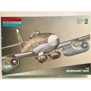 Monogram Messerschmitt Me262 1:48 Scale Skill 2 Military Airplane Model Kit 5453